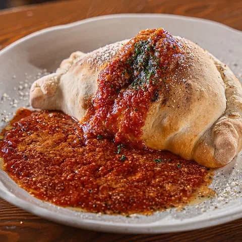 【写真映え】ベーコンとキノコのカルツォーネ